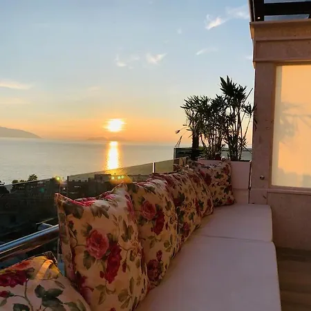 Sea View With Veranda Beach Amazing * Vlorë